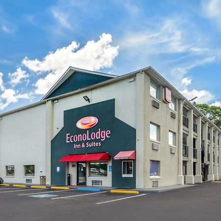 Econo Lodge Inn & Suites I-64 & Us 13 Virginia Beach Exterior photo